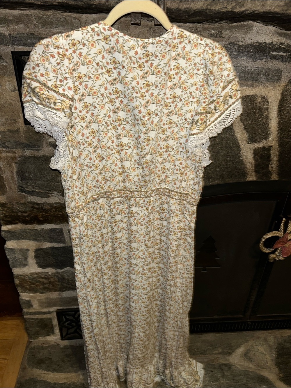 Floral V-Neck Maxi Dress in Ivory and Yellow XL - Picture 5 of 6
